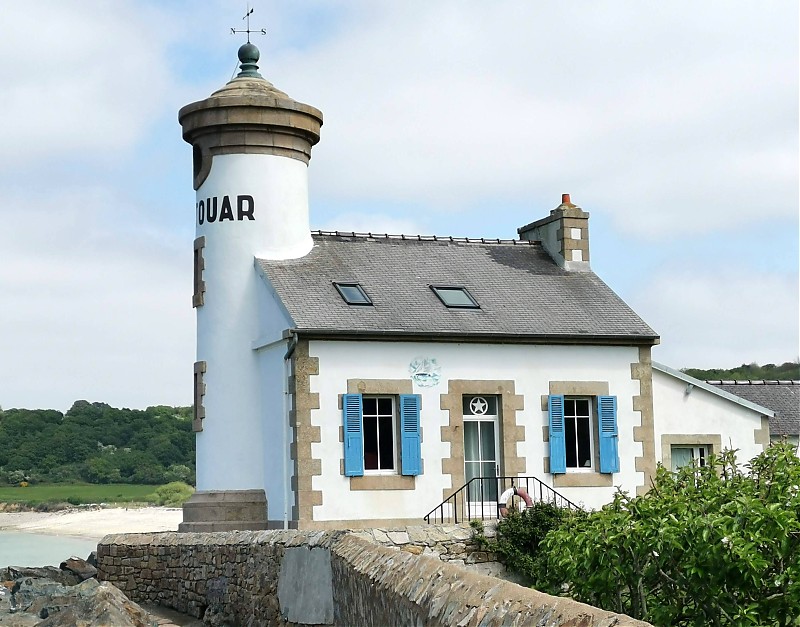 Nantouar lighthouse
Keywords: France;Brittany;English Channel