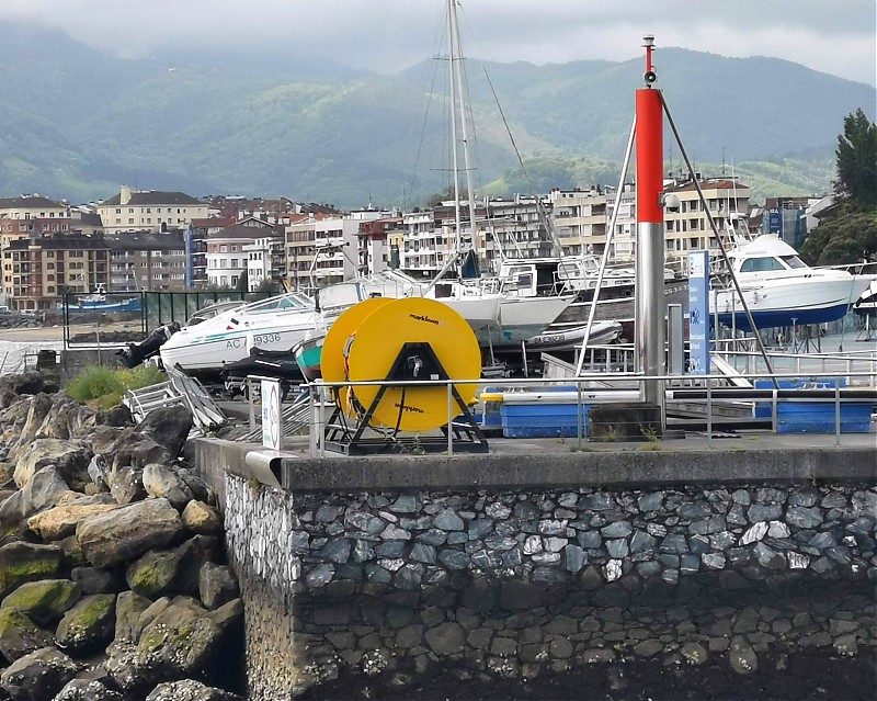 Baie de Fontarabie / Marina S Breakwater Head light
Keywords: Spain;Bay of Biscay;Basque Country