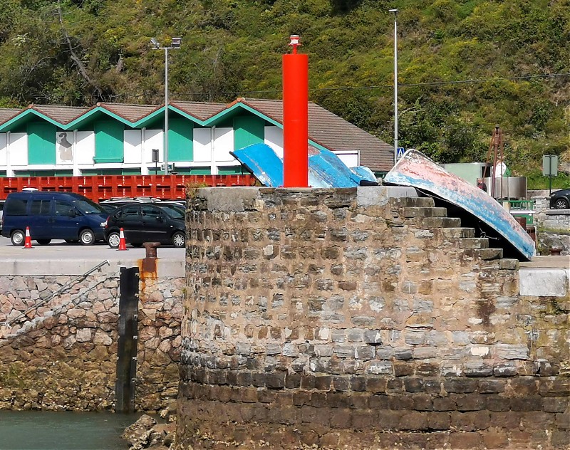 Hondarribia / Puerto de Refugio / Inner Dock W Side light
Keywords: Spain;Bay of Biscay;Basque Country;Hondarribia;Puerto de Refugio