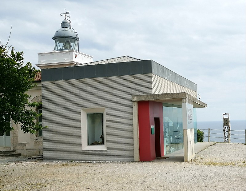 Punta de la Silla Lighthouse
AKA Faro San Vincente de la Barquera
Keywords: Spain;Cantabria;Bay of Biscay