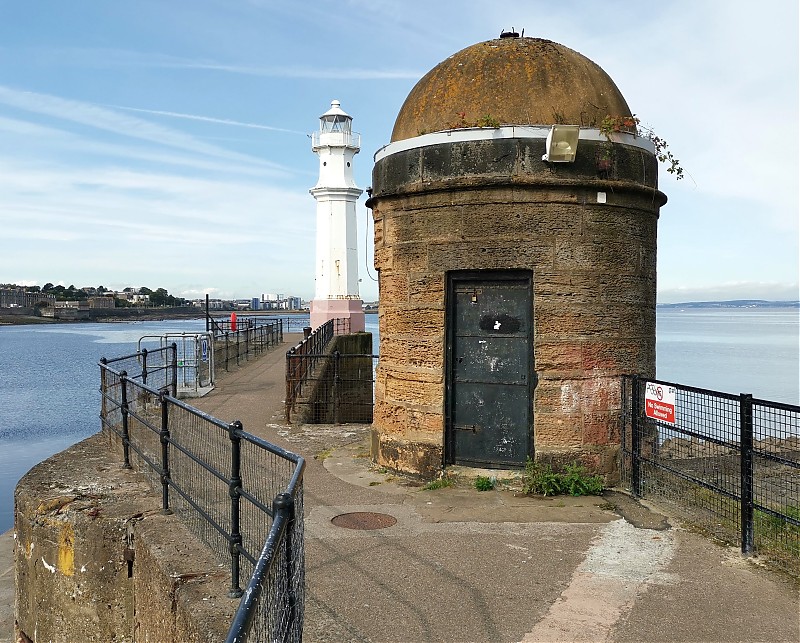 Edinburgh / Leith / Newhaven lighthouse / old
Keywords: Scotland;Newhaven;Firth of Forth;Edinburgh