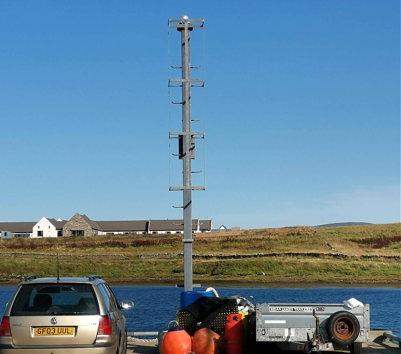 Stromness Harbour / Marina Pier E end light
Keywords: Orkney islands;Scotland;United Kingdom;Hoy;Scapa Flow;Stromness