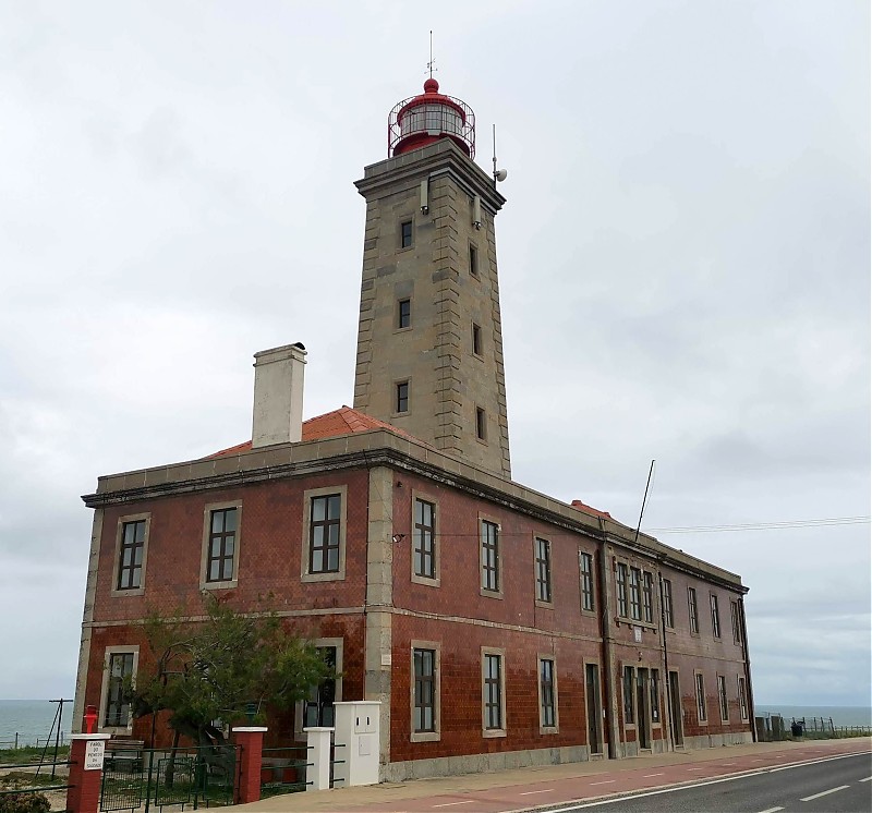 Penedo da Saudade lighthouse
Keywords: Sao Pedro de Moel;Portugal;Atlantic ocean