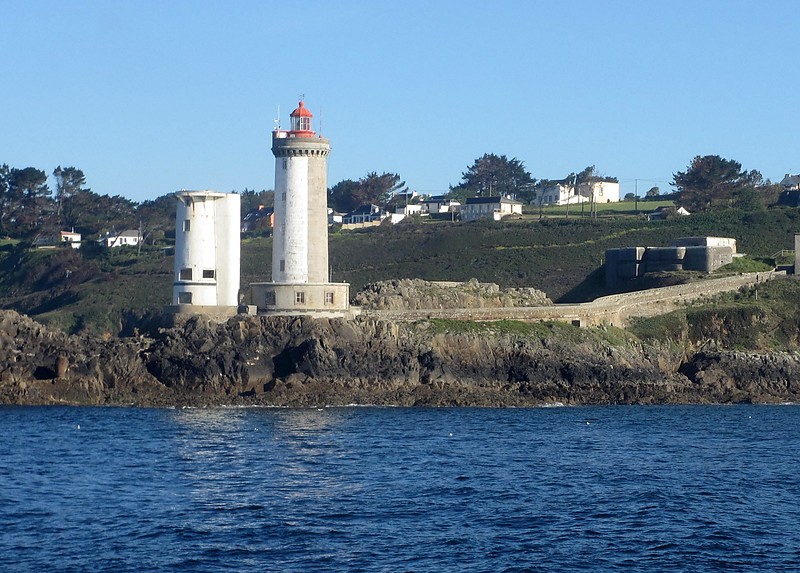 Brittany / Finistere / Brest Region / Phare de Pointe du Petit Minou (leading light front, inline with phare de Portzic)
Keywords: Brest;France;Bay of Biscay