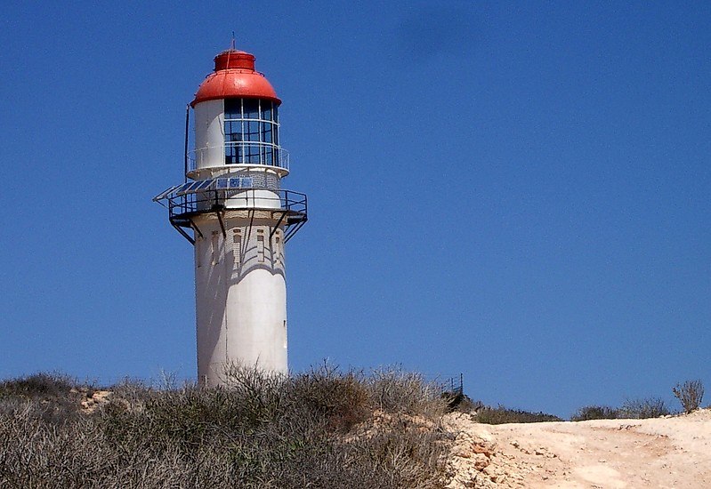 Point Quobba lighthouse
AKA Beagle Hill
Keywords: Australia;Western Australia;Indian ocean