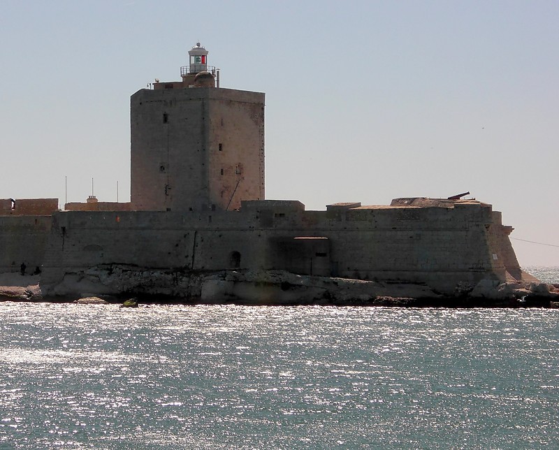 Port-de-Bouc /  Entrance S Side Fort lighthouse
Keywords: France;Mediterranean sea;Port-de-Bouc