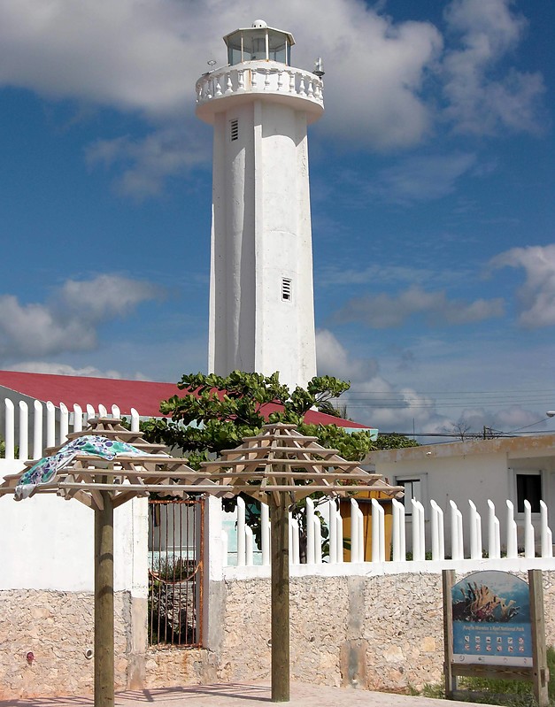 Yucatan / Puerto Morelos lighthouse
Keywords: Mexico;Yucatan;Gulf of Mexico