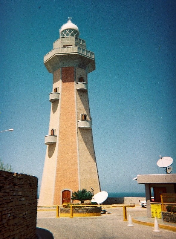 Isla Margarita / Punta Ballena lighthouse
Keywords: Caribbean sea;Venezuela;Isla Margarita