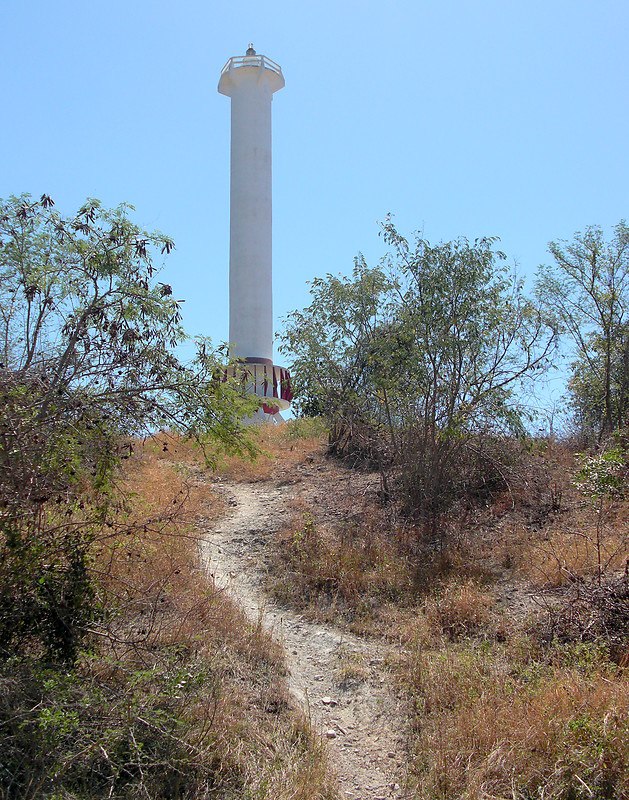 Rio Yaguanabo lighthouse
Keywords: Cuba;Caribbean sea;Yaguanabo
