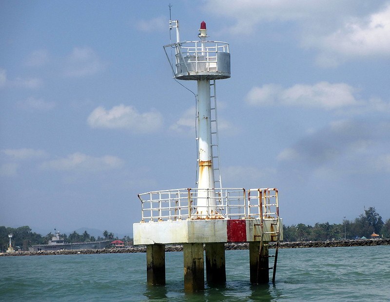 Southern Thailand / Lang Suan / South Breakwater Head light
Keywords: Gulf of Thailand;Thailand