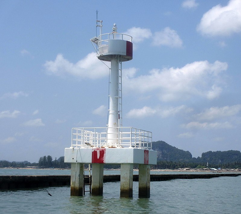 Southern Thailand / Lang Suan / South Breakwater light
Keywords: Gulf of Thailand;Thailand