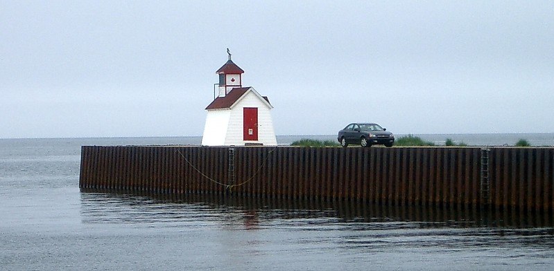 Prince Edward Island / Wood Islands Harbour Range Front lighthouse
Keywords: Prince Edward Island;Canada;Northumberland strait