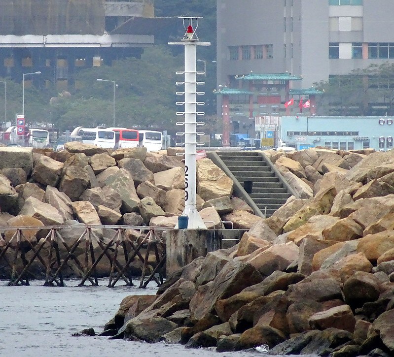 Hong Kong Harbour / Shau Kei Wan Typhoon Shelter Light 2
Keywords: China;Hong Kong;South China Sea
