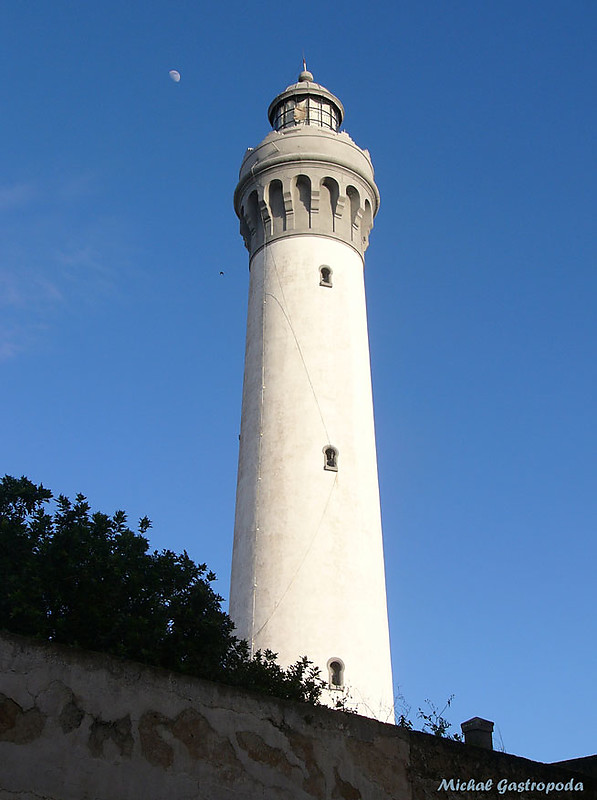 Sidi Bou Afi Lighthouse in El Jadida
January 2009
Keywords: El Jadida;Morocco;Atlantic ocean
