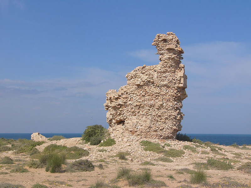 Skhira ancient lighthouse
April 2009
Keywords: Tunisia;Mediterranean sea;Skhira
