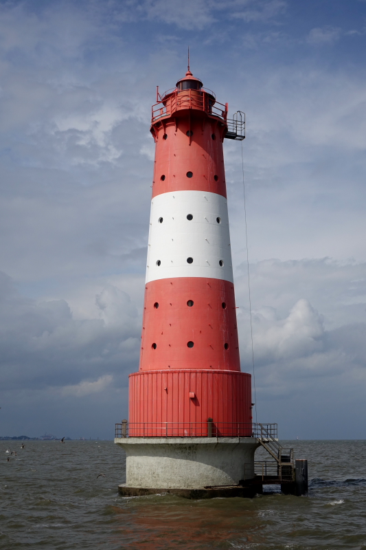 North Sea / Jadebusen / Arngast lighthouse
Additional lights:
Flashing, period 3s, flash 0.8s, eclipse 2.2s, 174.5-175.5 green 17 nm, 175.5-176.4 white 21 nm
Group flashing, period 9s, 2 flashes, flash 0.8s, eclipse 2.2s, 177.4-180.5 white 21nm
Occulting, period 6s, flash 5s, eclipse 1s, 176.4-177.4 white 20 nm
Keywords: Germany;North Sea;Jade;Jadebusen;Arngast;Wilhelmshaven;Offshore