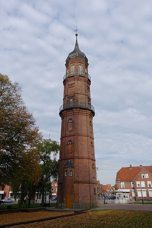 Ems / Papenburg / Old tower (replica of Riga lighthouse)
AKA Alter Turm
replica of the old Riga lighthouse; built (payed) by Papenburg captains // today: I + II world war memorial; bell tower of new St. Michael church
Keywords: Germany;Papenburg;Riga