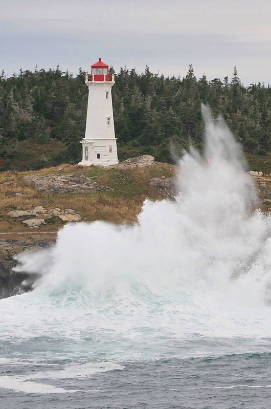 Nova Scotia / Louisbourg Lighthouse
Keywords: Canada;Nova Scotia;Cape Breton Island;Atlantic ocean;Louisbourg;Storm