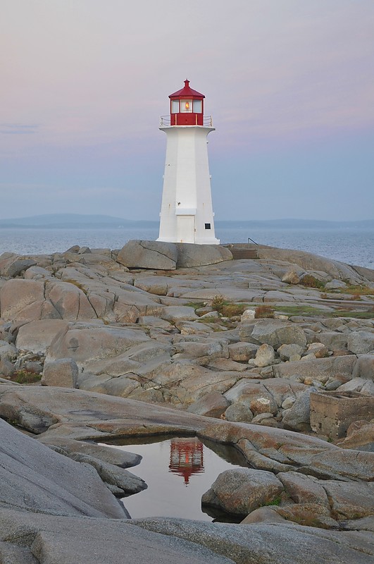 Nova Scotia / Peggy's Cove lighthouse
Keywords: Canada;Nova Scotia;Atlantic ocean;Saint Margarets Bay;Peggys Cove