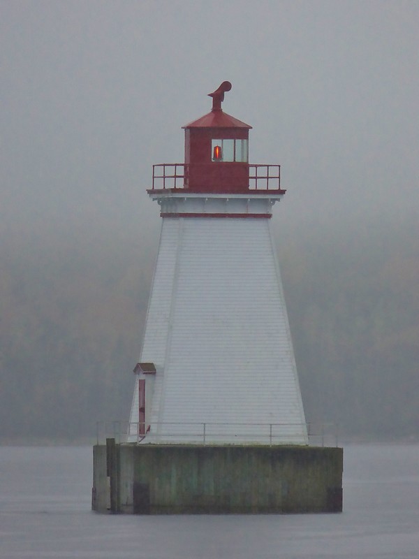 Nova Scotia / Sandy Point lighthouse
Keywords: Canada;Nova Scotia;Atlantic ocean;Shelburne harbour