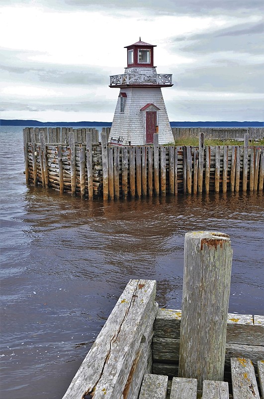 Nova Scotia / Belliveau Cove light
Keywords: Canada;Nova Scotia;Atlantic ocean;Saint Marys Bay