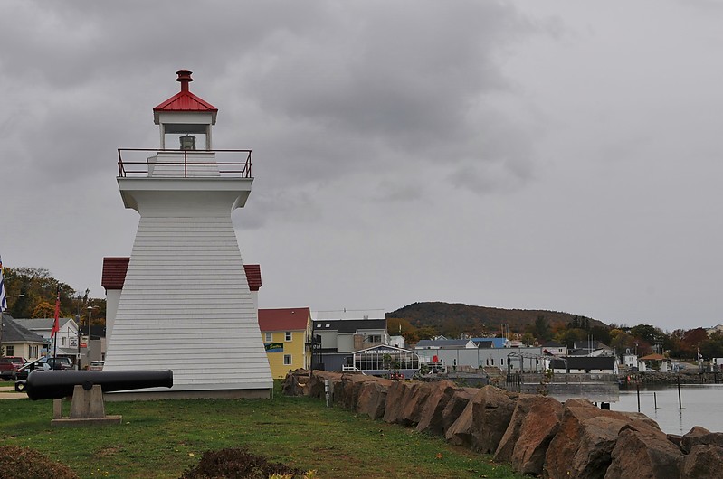 Nova Scotia / Digby Wharf lighthouse
Keywords: Canada;Nova Scotia;Bay of Fundy;Annapolis Basin