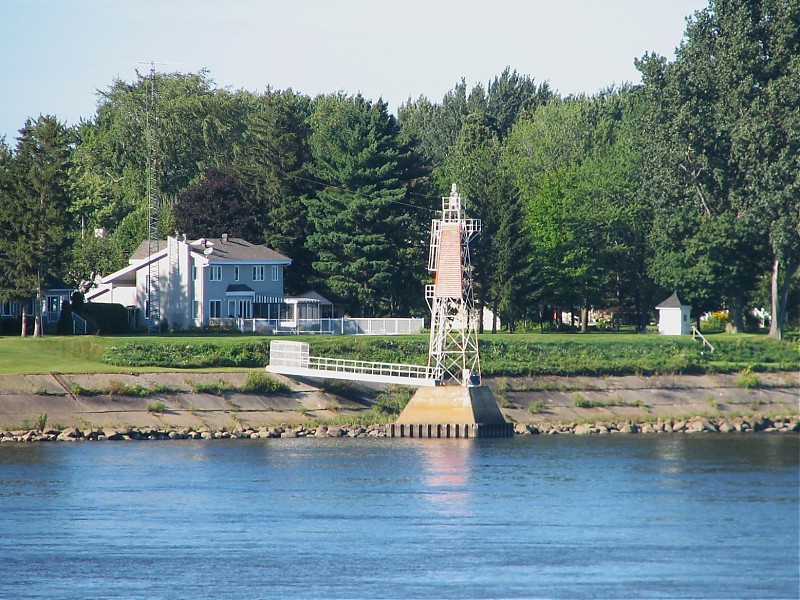 Quebec / Champlain light
Posted on behalf of mitko
Keywords: Canada;Saint Lawrence River;Quebec;Champlain