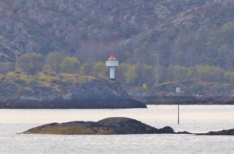 Bjørntuva fyr
Keywords: Norway;Norwegian Sea;Bronnoy;Bronnoysund