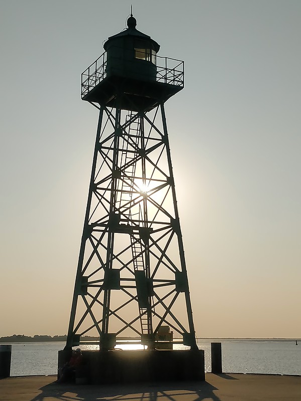 Bremerhaven / Geeste, Vorhafen, South Mole Lighthouse
Keywords: North sea;Germany;Bremerhaven