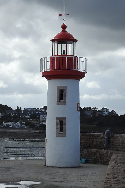 Brittany / Erquy Inner Jetty Head  lighthouse
Keywords: English channel;France;Brittany;Erquy
