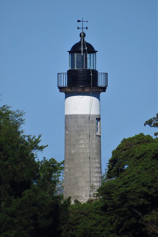 Brittany / Île Tristan lighthouse
Keywords: Bay of Biscay;Baie de Douarnenez;France;Brittany;Douarnenez;Ile Tristan