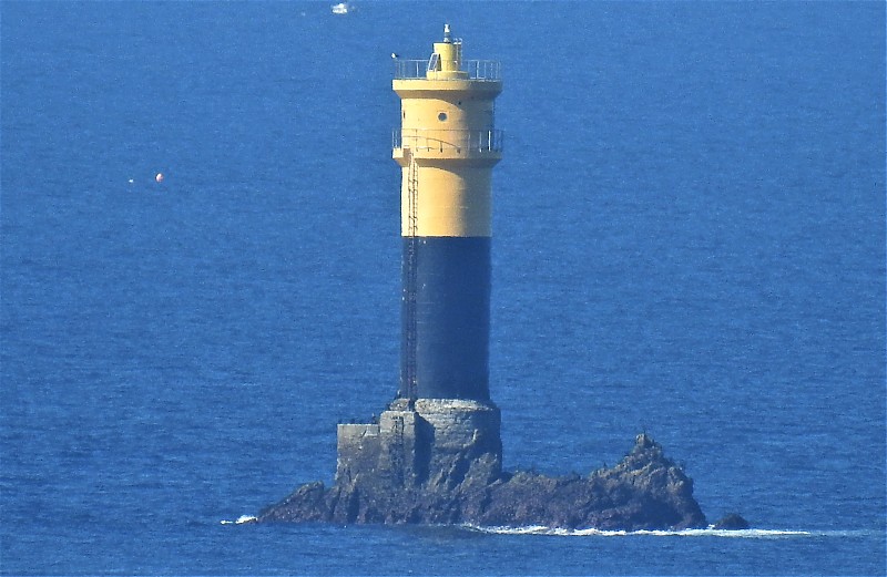Brittany / Le Chat lighthouse
Keywords: Atlantic ocean;Bay of Biscay;France;Brittany;South Finistere;Ile de Sein;Raz de Sein;Offshore
