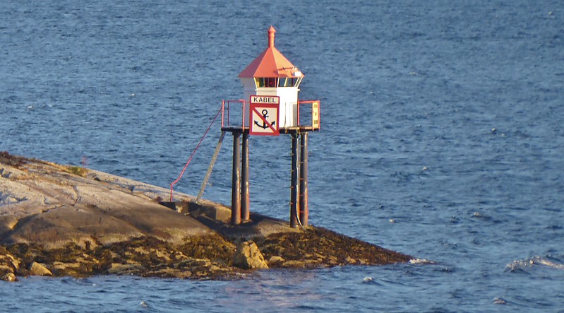 Nordfjord / Gangsøy lighthouse
Keywords: Norway;Nordfjord;Djupsundet;Gangsoy island;Maloy