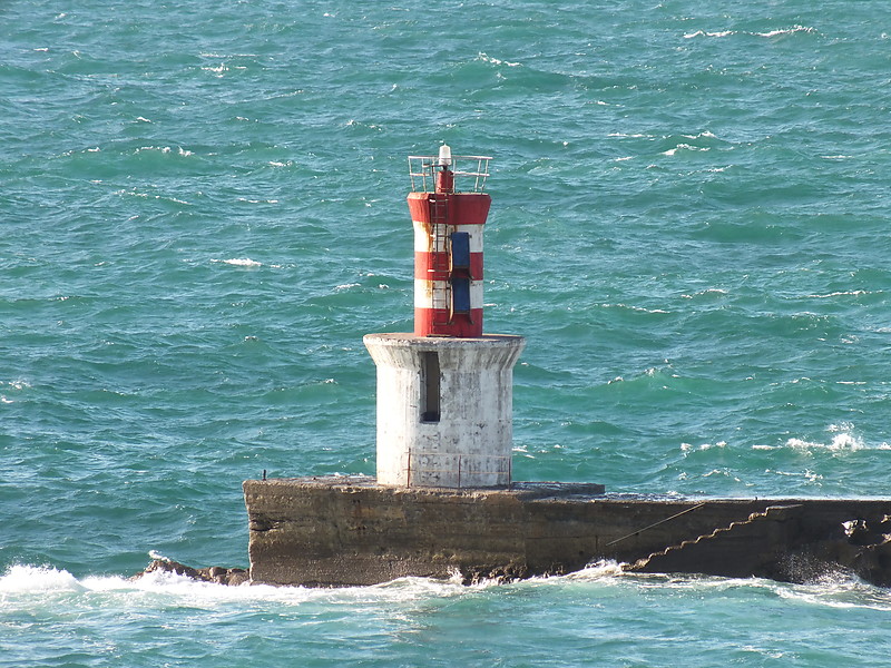 Pasaia Entrada Light ("Faro de San Juan")
Keywords: Pasajes;Spain;Bay of Biscay;Basque Country