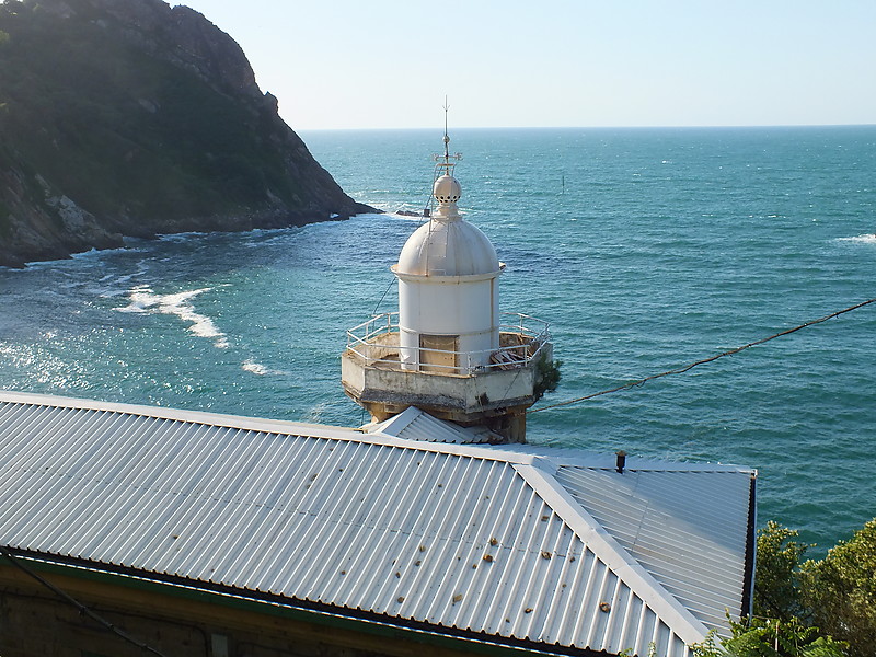 Punta de Senokozul?a (Punta de Cruces) Lighthouse
Keywords: Pasajes;Spain;Bay of Biscay;Basque Country