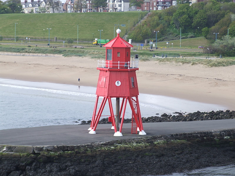 Herd Groyne lighthouse
Keywords: Tynemouth;England;United Kingdom