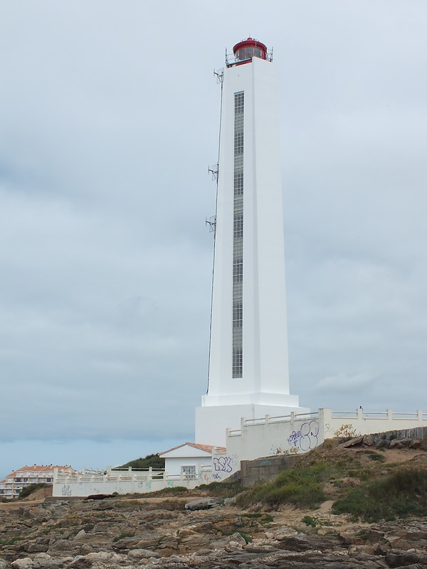 L'Armandèche lighthouse
Keywords: ;Bay of Biscay;France