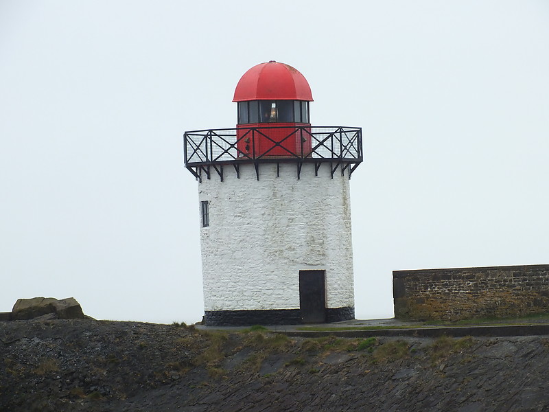 Burry Port lighthouse
Keywords: Irish sea;Wales;United Kingdom