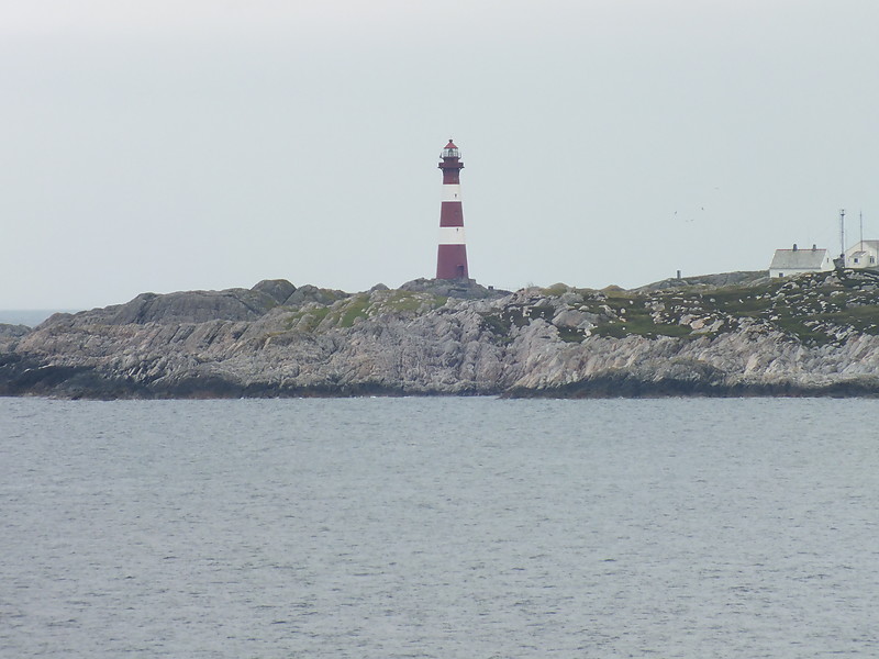 Hellisoy lighthouse
Keywords: Rongsund;Fedje;Hordaland;Norway;North sea