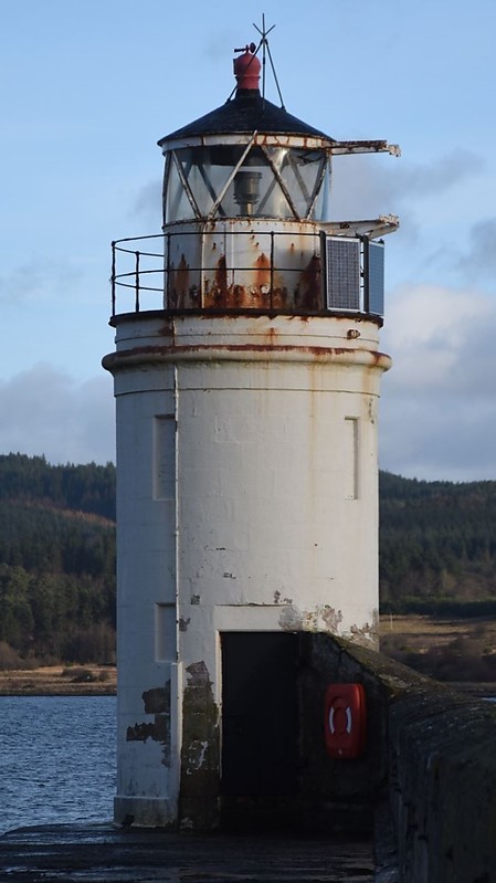 Ardrishaig lighthouse
White Granite, Block Pier light, at the East entrance to the Crinan canel
Keywords: Scotland;United Kingdom;Ardrishaig;Loch Gilp
