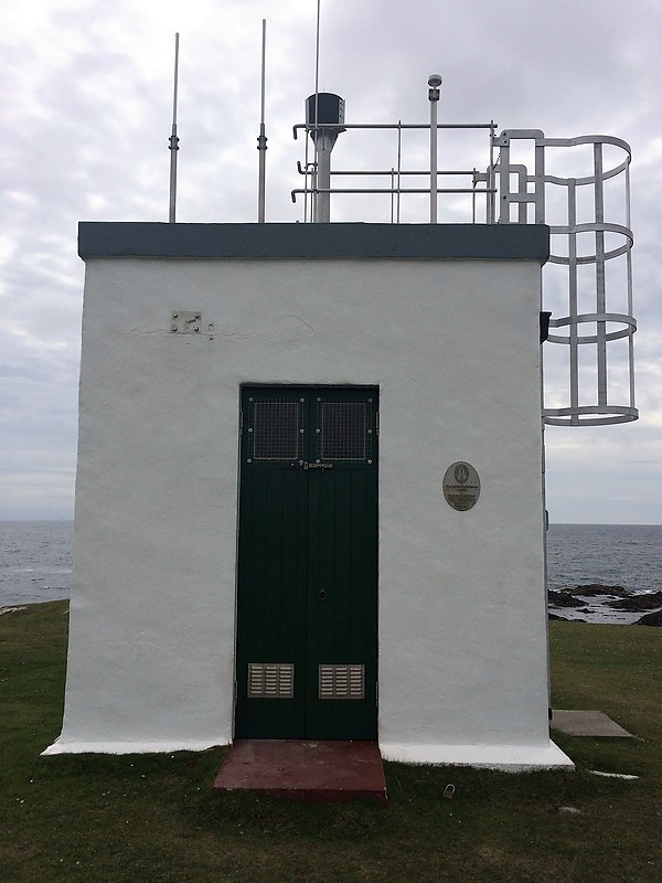 Tiree / Scarinish light
White building with LED light on the roof, Owned and Maintained by the Northern Lighthouse Board
Keywords: Tiree;Scotland;United Kingdom;Atlantic ocean