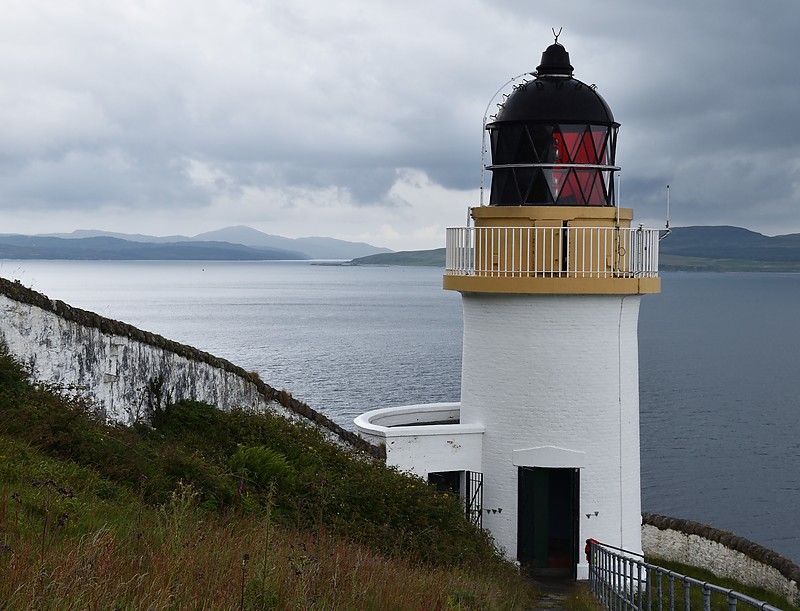 McArthurs Head lighthouse
Painted White Brick Tower, Owned and Maintained by the Northern Lighthouse Board
Keywords: Islay;Hebrides;Scotland;United Kingdom;Sound of Jura