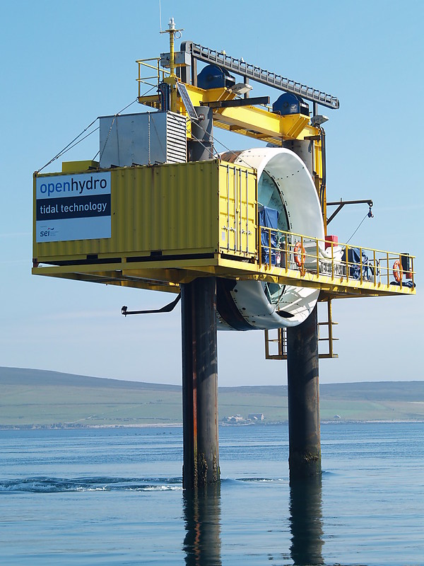 Tidal Turbine installation Light
The tidal test site at the Fall of Warness, to the west of the island of Eday, was chosen for its high velocity marine currents which reach almost 4m/sec (7.8 knots) at spring tides.

Keywords: Orkney islands;Scotland;United Kingdom;Eday;Offshore